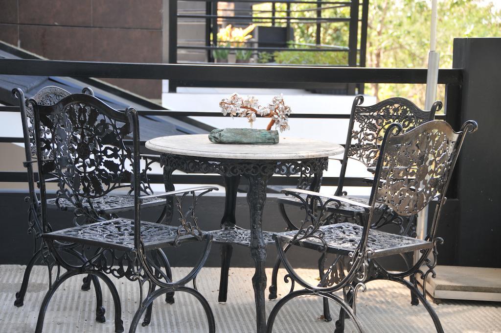 Date & Dine Resort Antipolo Ngoại thất bức ảnh