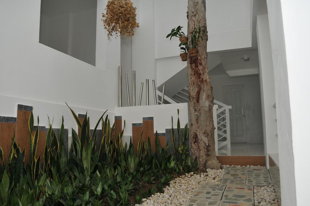Date & Dine Resort Antipolo Ngoại thất bức ảnh
